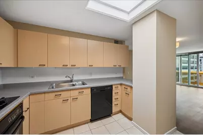 1580 Sherman Avenue #PH08, Evanston, IL 60201 - Photo 18
