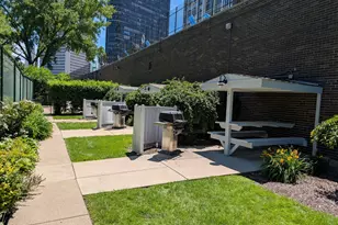 5455 N Sheridan Rd, Chicago, IL 60640 - Photo 16