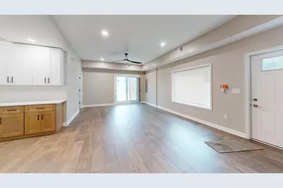 12 N Adams Street, Oswego, IL 60543 - Photo 6