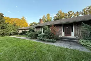 1842 Thomas Atkinson Rd, Inverness, IL 60067 - Photo 1