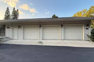 1842 Thomas Atkinson Rd, Inverness, IL 60067 - Photo 14