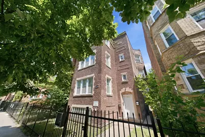 7741 S Yates Boulevard, Chicago, IL 60649 - Photo 2