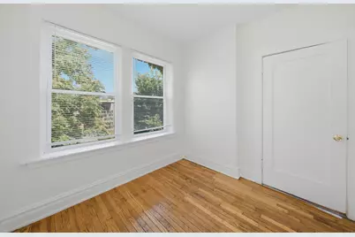 7741 S Yates Boulevard, Chicago, IL 60649 - Photo 20