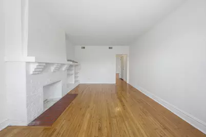 7741 S Yates Boulevard, Chicago, IL 60649 - Photo 4