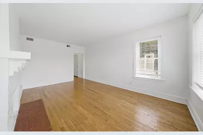 7741 S Yates Boulevard, Chicago, IL 60649 - Photo 6