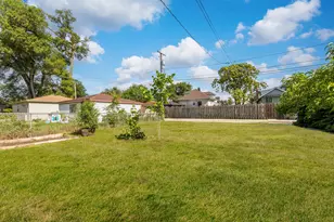 8022 42nd St, Lyons, IL 60534 - Photo 20