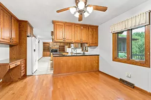 830 Oriole Ct, Geneseo, IL 61254 - Photo 16