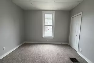 603 W Oakland Ave, Bloomington, IL 61701 - Photo 10