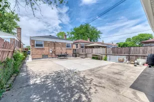4825 S Keating Ave, Chicago, IL 60632 - Photo 20