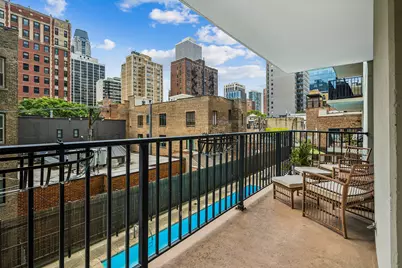 71 E Division Street #402, Chicago, IL 60610 - Photo 12