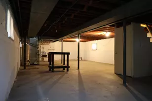 2530 W Pratt Blvd, Chicago, IL 60645 - Photo 10