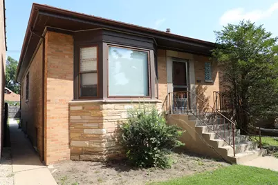 2530 W Pratt Boulevard, Chicago, IL 60645 - Photo 2