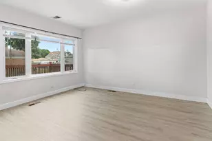 4607 S Wallace St, Chicago, IL 60609 - Photo 4