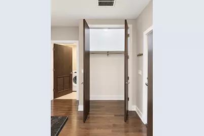 243 E 31st Street #202, Chicago, IL 60616 - Photo 6