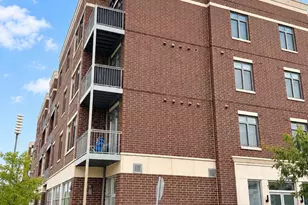 243 E 31st St, Chicago, IL 60616 - Photo 2