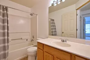 1087 Delta Dr, Elgin, IL 60123 - Photo 30