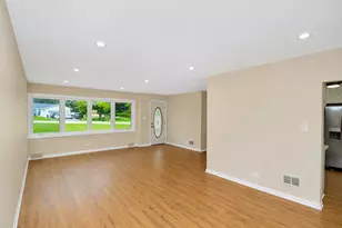 7N435 Linden Ave, Medinah, IL 60157 - Photo 10