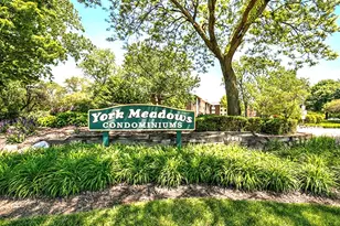 841 N York Rd, Elmhurst, IL 60126 - Photo 10