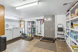 421 Thornton St, Lockport, IL 60441 - Photo 12