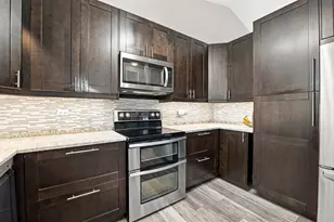2811 Stonewall Ln, Joliet, IL 60435 - Photo 12