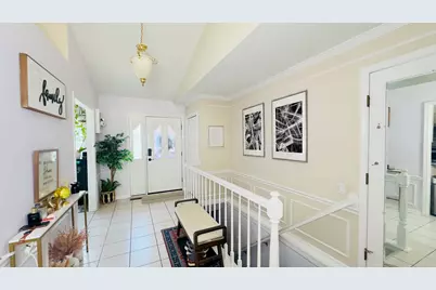 714 Alsace Circle, Buffalo Grove, IL 60089 - Photo 4