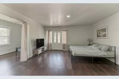 97 N Harlem Avenue #2, Oak Park, IL 60302 - Photo 4