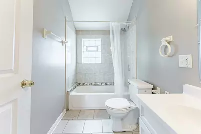 9018 S Houston Avenue, Chicago, IL 60617 - Photo 34