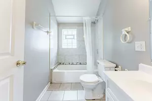 9018 S Houston Ave, Chicago, IL 60617 - Photo 34