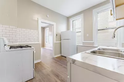 9018 S Houston Avenue, Chicago, IL 60617 - Photo 8