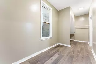 9018 S Houston Ave, Chicago, IL 60617 - Photo 12