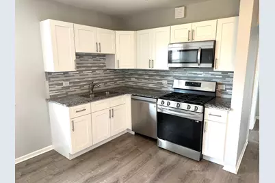 736 E Division Street #2E, Lombard, IL 60148 - Photo 2