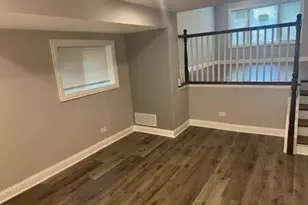 10042 S Princeton Ave, Chicago, IL 60628 - Photo 16