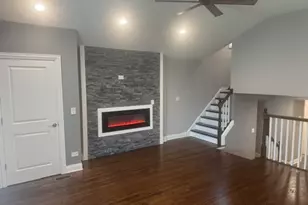 10042 S Princeton Ave, Chicago, IL 60628 - Photo 4