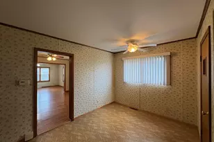 708 Godfrey St, Streator, IL 61364 - Photo 10
