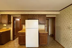 708 Godfrey St, Streator, IL 61364 - Photo 8