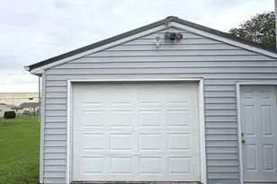 708 Godfrey St, Streator, IL 61364 - Photo 26