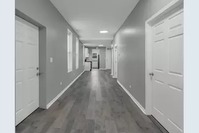 2248 S Kolin Avenue, Chicago, IL 60623 - Photo 4