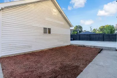 2248 S Kolin Avenue, Chicago, IL 60623 - Photo 40