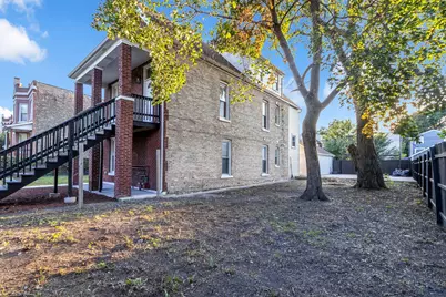 2248 S Kolin Avenue, Chicago, IL 60623 - Photo 2