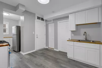 2248 S Kolin Avenue, Chicago, IL 60623 - Photo 24