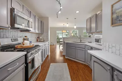 1549 Brompton Lane, Crystal Lake, IL 60014 - Photo 2