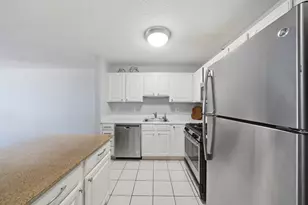 545 N Dearborn St, Chicago, IL 60654 - Photo 8