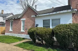450 Flagg St, Aurora, IL 60505 - Photo 1