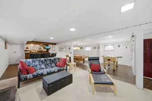 8636 S Tripp Ave, Chicago, IL 60652 - Photo 12