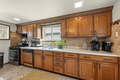 130 S Yale Avenue, Villa Park, IL 60181 - Photo 8