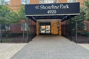 4920 N Marine Dr, Chicago, IL 60640 - Photo 1