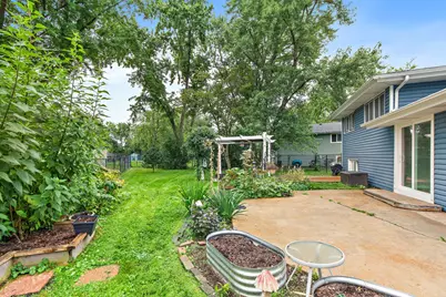 321 Desmond Drive, Schaumburg, IL 60193 - Photo 32