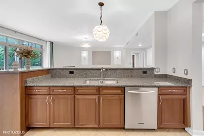 425 Benjamin Drive #302, Vernon Hills, IL 60061 - Photo 8