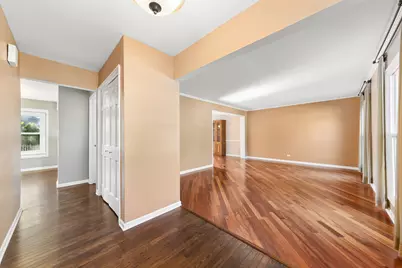 1528 Bonaventure Drive, Naperville, IL 60563 - Photo 2