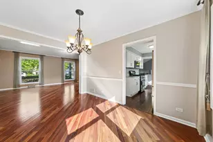 1528 Bonaventure Dr, Naperville, IL 60563 - Photo 10